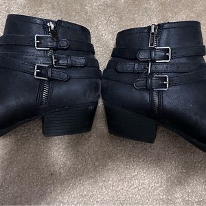 Kohls Sonoma Rosalind bootie size 10.